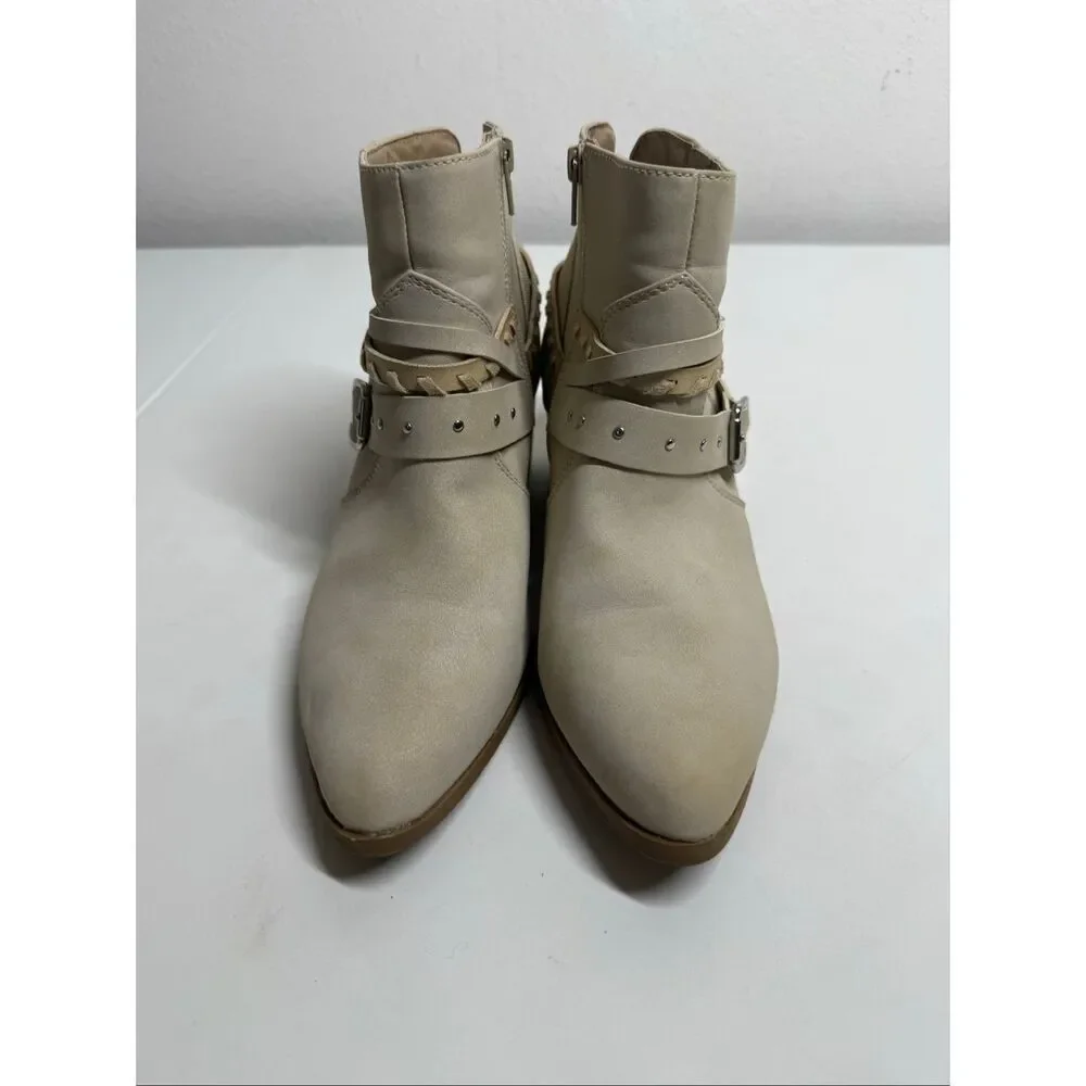 Maurices Elsa Belted Ankle Boot Size 11 Light Cream Beige